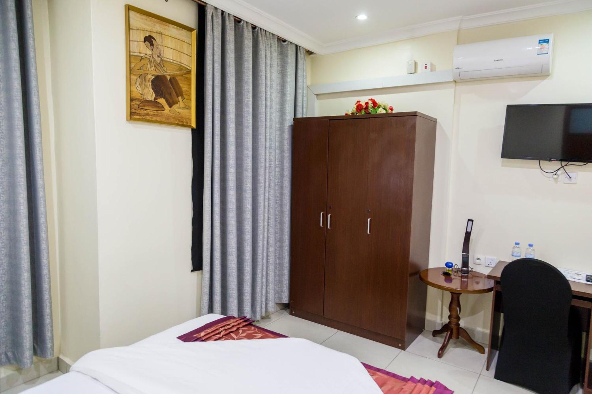 Olympic Hotel Kigali Bagian luar foto