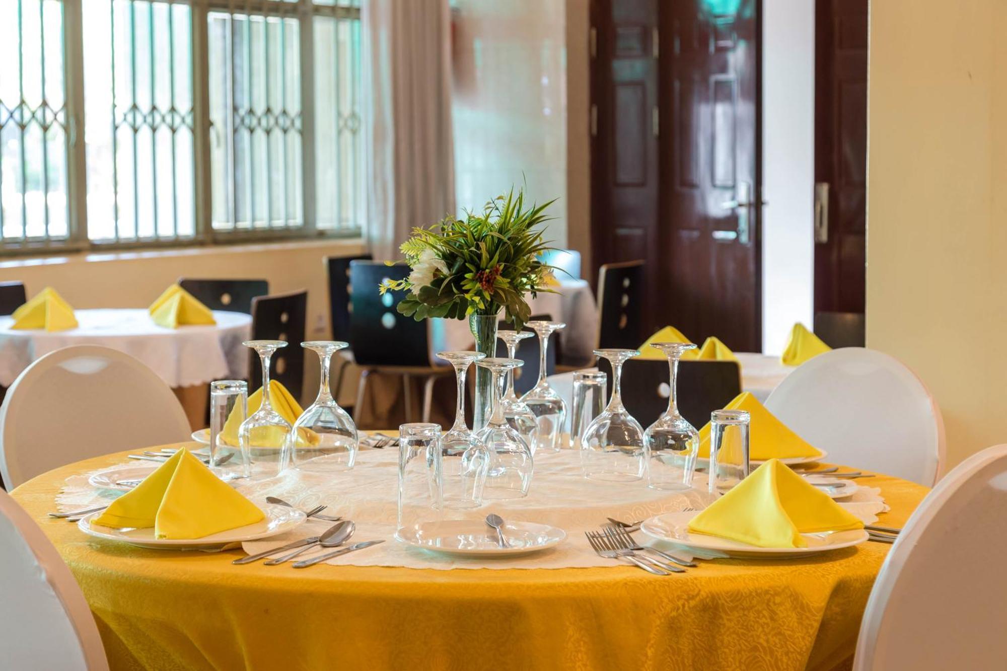 Olympic Hotel Kigali Bagian luar foto